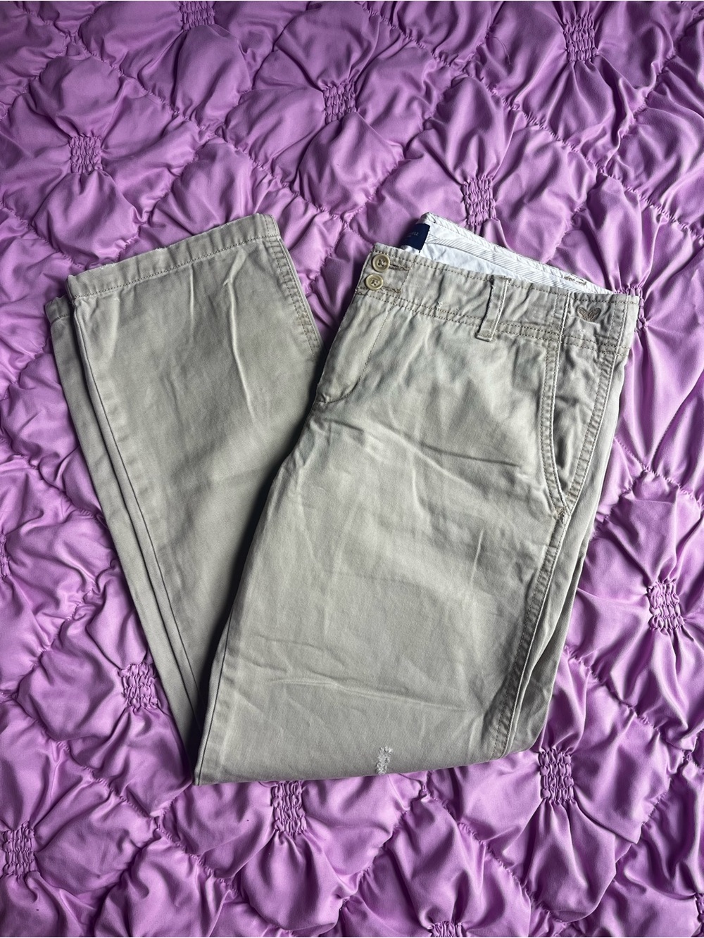 Vintage Y2K American Eagle Cropped Khaki Pants — Size 0!!